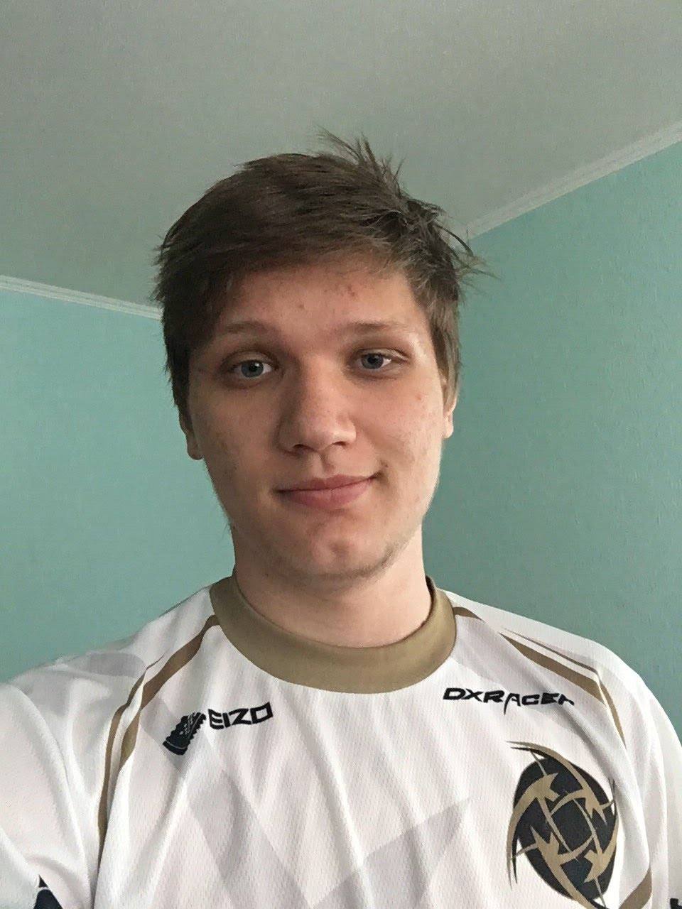 Weibo Gaming post-match interview with Xiaohu ： 新的十年从零开始，每一年都是一个新的起点