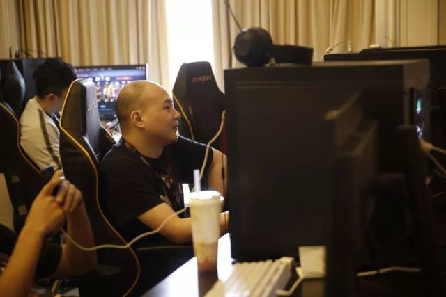 Team WE 教练：我们哪方面都不如TES，努力训练吧