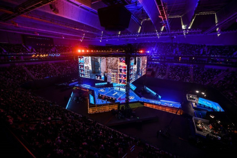 2024 LPL 年度最佳经理： Bilibili Gaming Holy Hou Lin